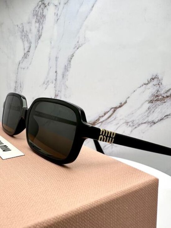MIU MIU Sunglasses New Black Square Rectangle Acetate Gold Metal Logo Authentic main image 4